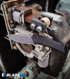 Kershaw Launch 1 Automatic Knife Gray Aluminum (3.4" Blackwash) 7100GRYBW 13 Kershaw Launch 1 Automatic Knife Gray Aluminum (3.4" Blackwash) 7100GRYBW -Blade HQ Kershaw Launch 1 Automatic Knife Black Aluminum BlackWash 7100BW BHQ 27374 kp lifestyle web 3